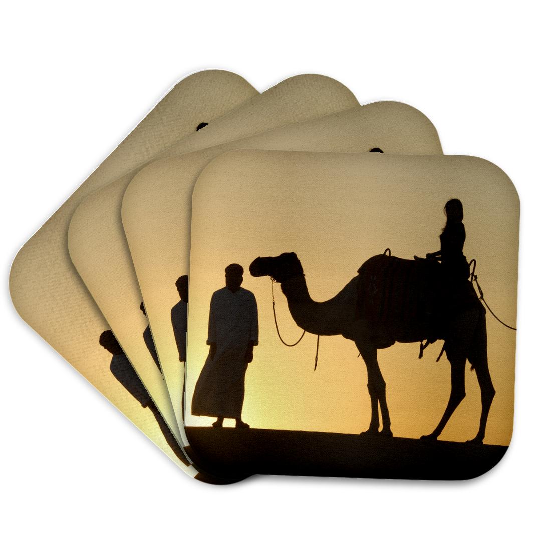 3dRose, les chameaux du désert sont un moyen de transport et sont également utilisés pour les courses au Dubai Camel Racecourse, Coaster et autres tendances Racecourse en vente B2B pour votre magasin sur Faire.
